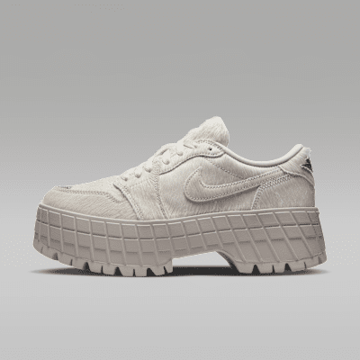 【ナイキ】★(W) Jordan 1 Brooklyn Low Rattan Desert Camo★ WMNS Air Jordan 1 Brooklyn Low – 'Rattan/Desert Camo